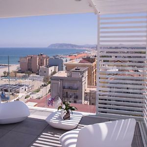 Panoramic King Room